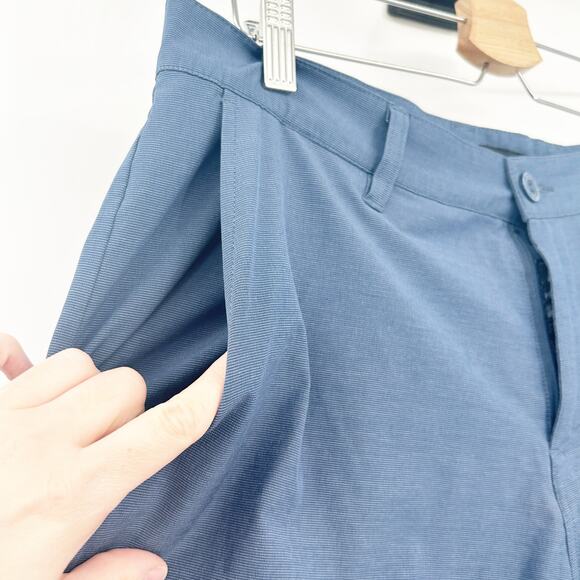 Travis Mathew Mens Beck Stretch Casual Outdoor Chino Bermuda Golf Shorts Size 34 - Picture 4 of 7